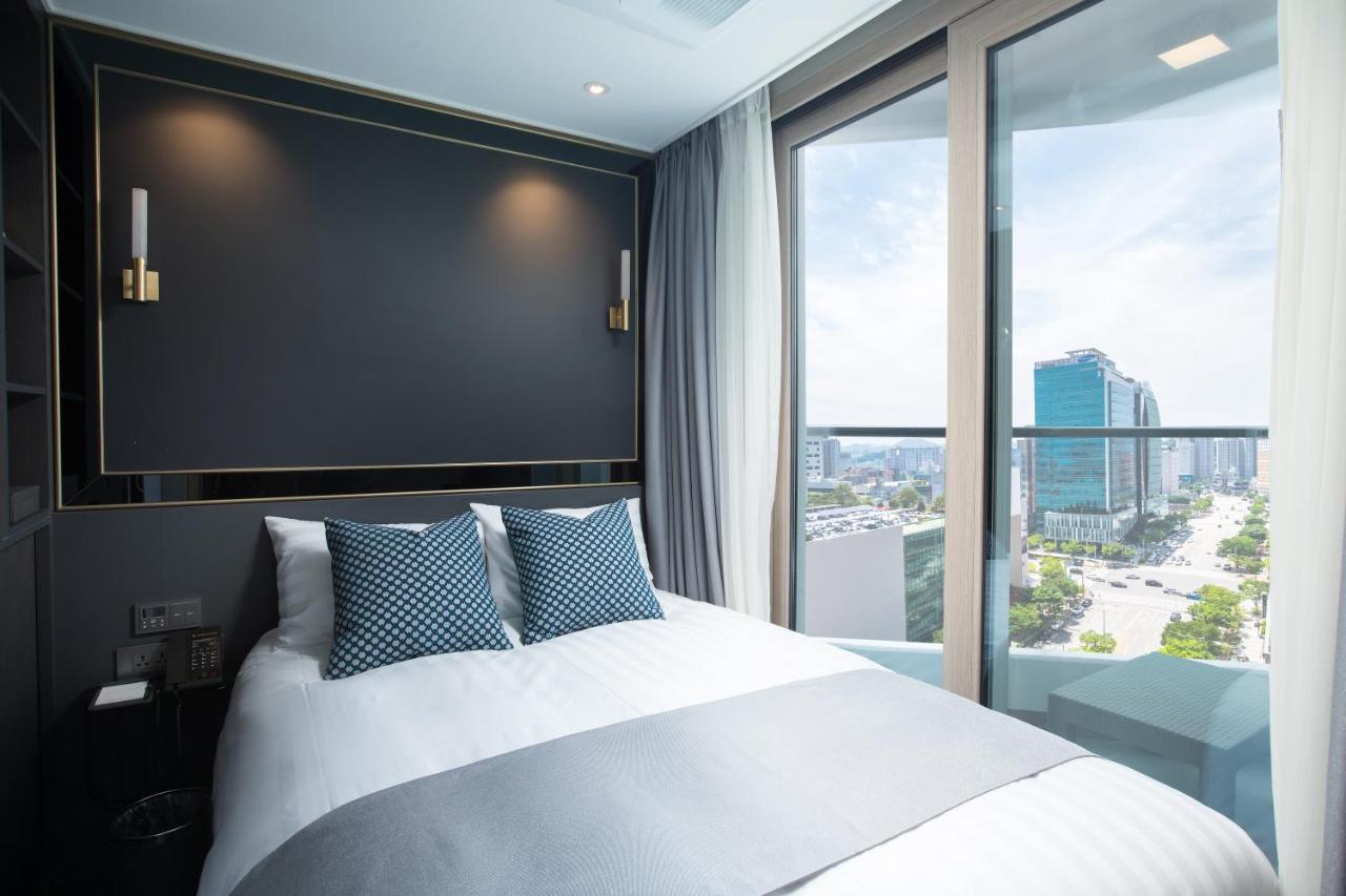 Utop Boutique Hotel&Residence Gwangju Metropolitan City Exteriör bild