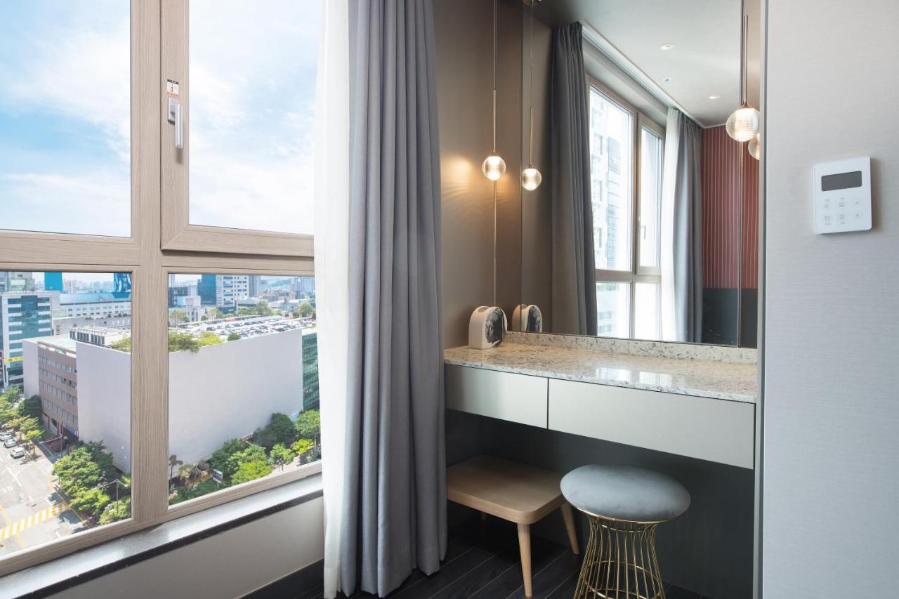 Utop Boutique Hotel&Residence Gwangju Metropolitan City Exteriör bild