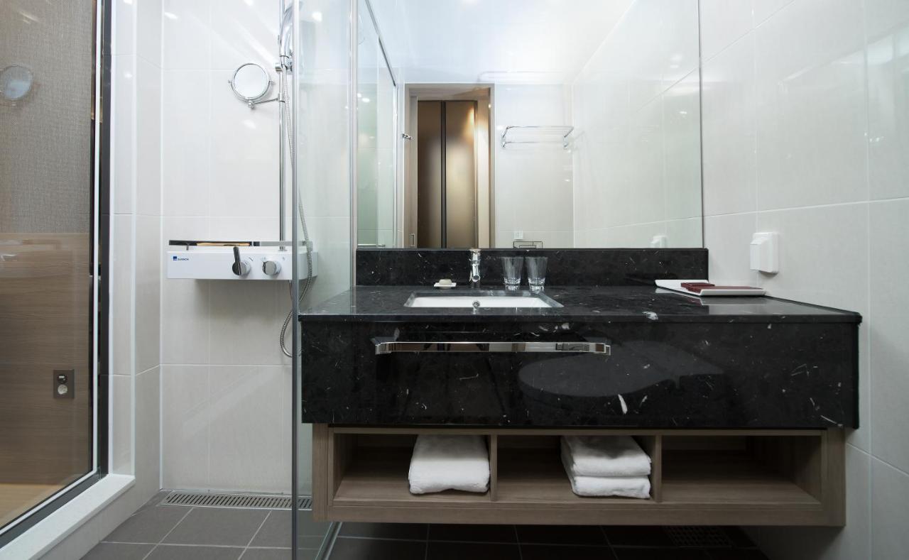 Utop Boutique Hotel&Residence Gwangju Metropolitan City Exteriör bild