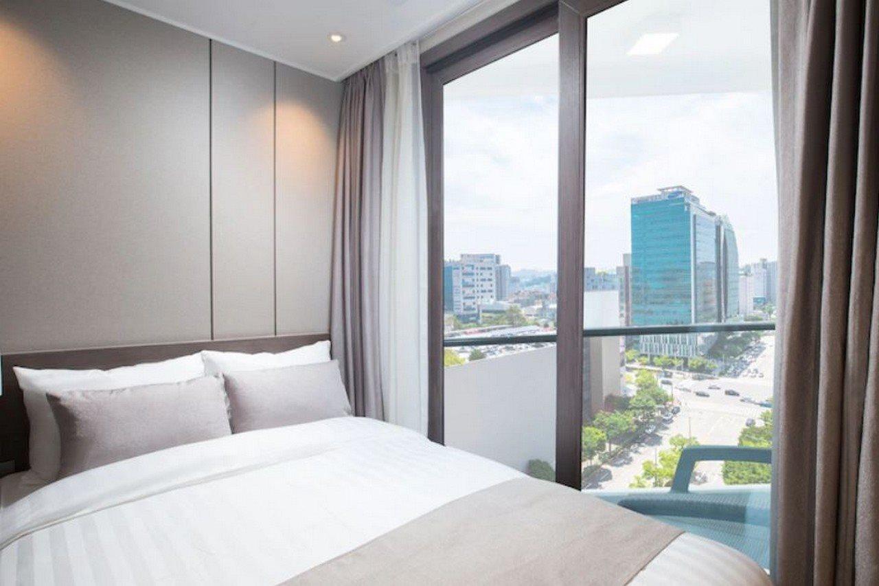 Utop Boutique Hotel&Residence Gwangju Metropolitan City Exteriör bild