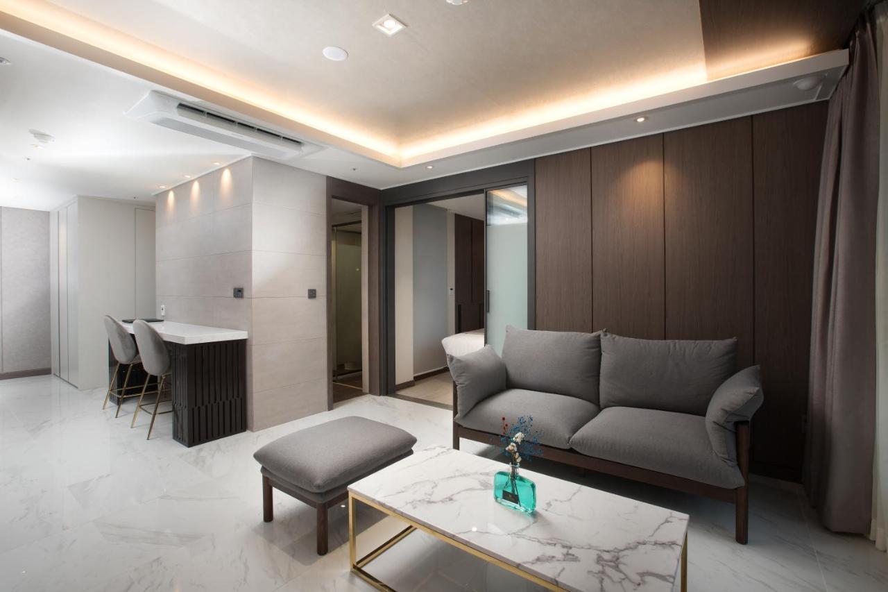 Utop Boutique Hotel&Residence Gwangju Metropolitan City Exteriör bild