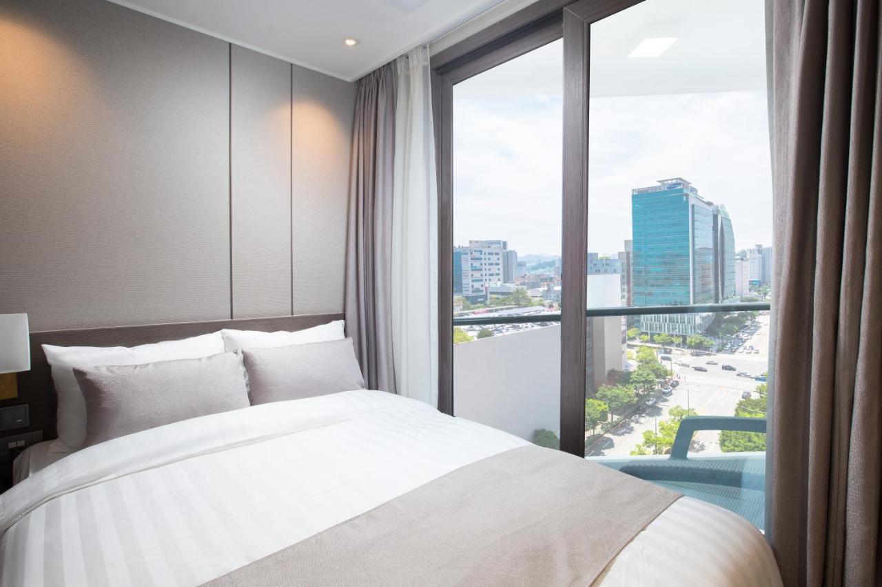 Utop Boutique Hotel&Residence Gwangju Metropolitan City Exteriör bild