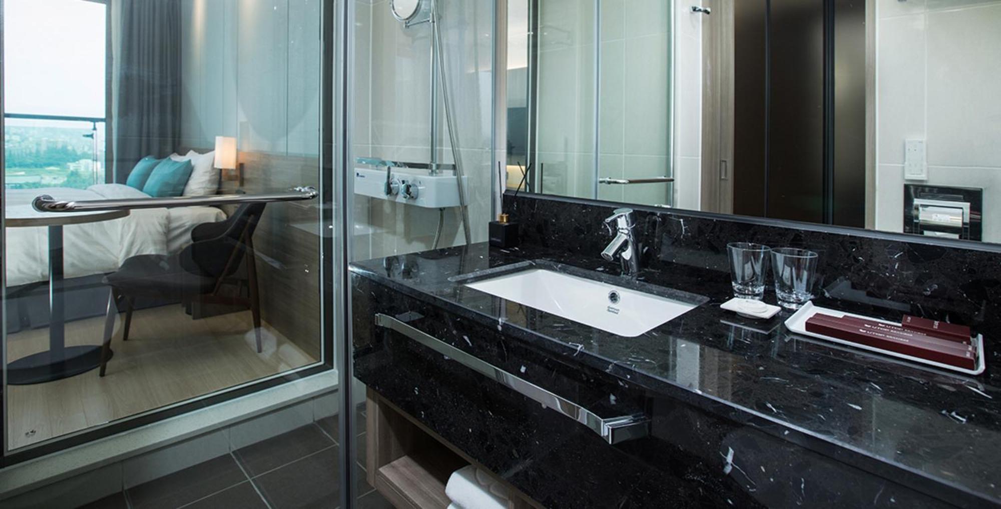 Utop Boutique Hotel&Residence Gwangju Metropolitan City Exteriör bild